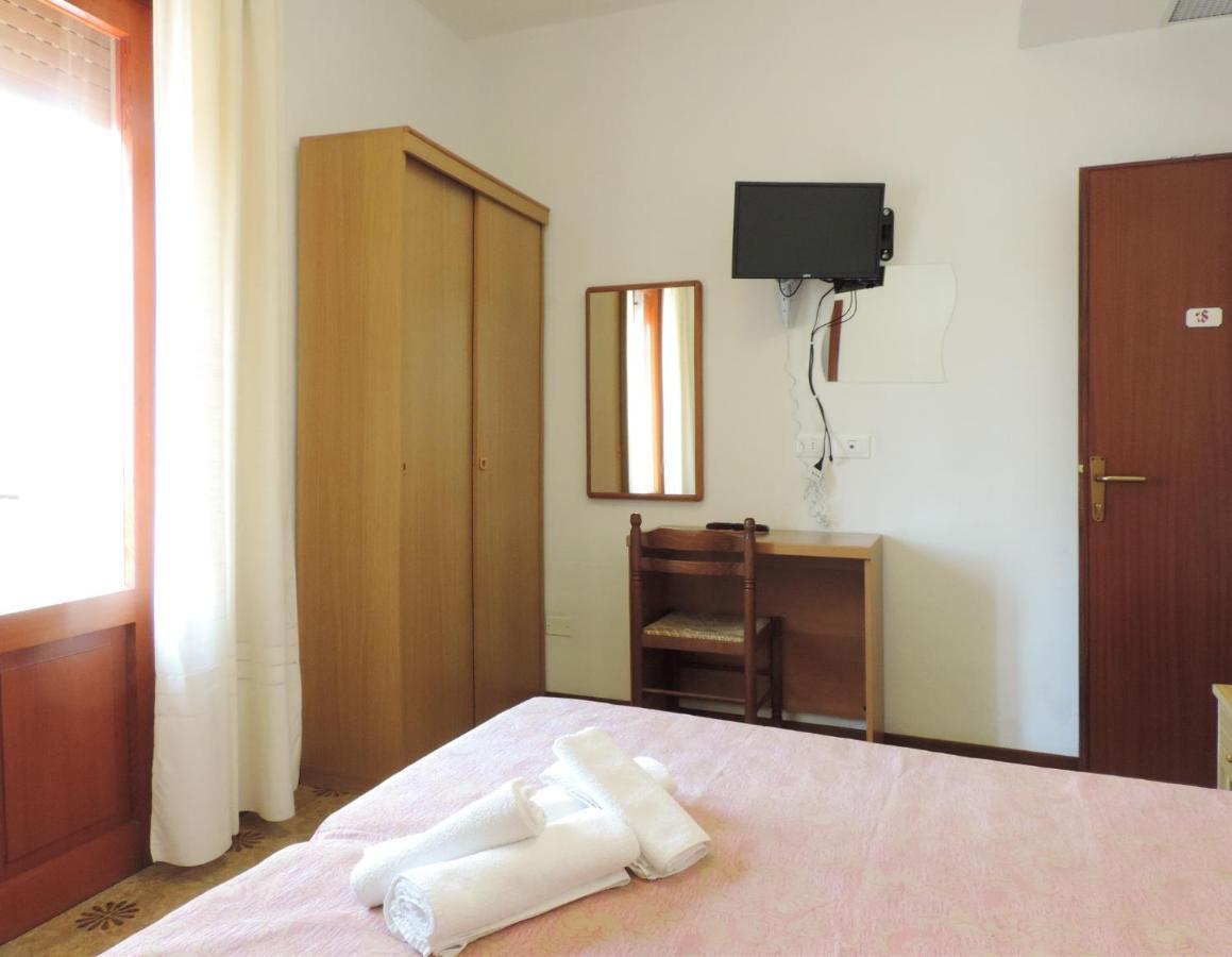 Hotel Saturno ليدو دي يسولو المظهر الخارجي الصورة